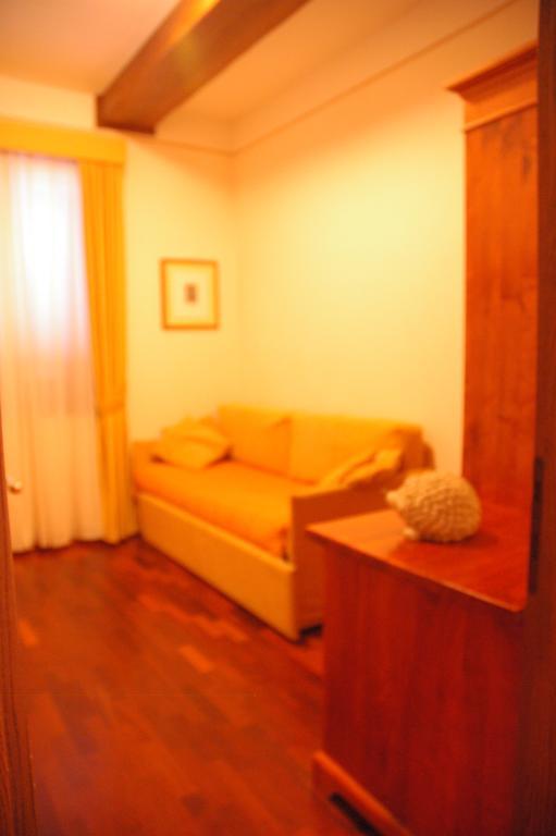 Hotel Rutiliano П'єнца Номер фото